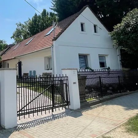 Isteni 2 Akar 6-10 Fo Apartmán *