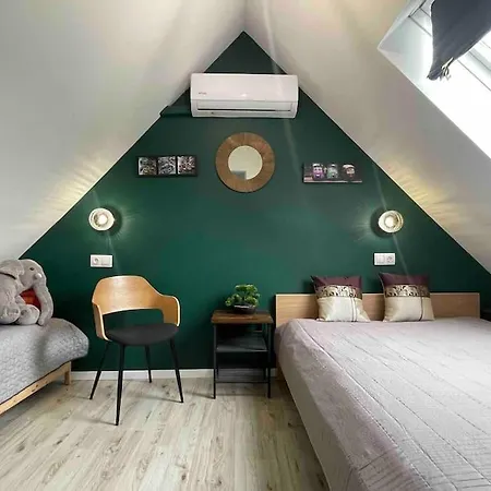 Isteni 2 Akar 6-10 Fo Apartmán *