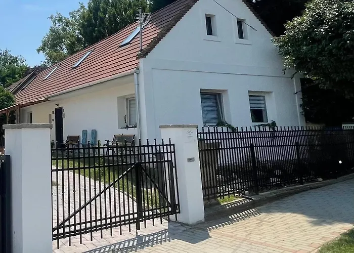 Isteni 2 Akar 6-10 Fo דירה *