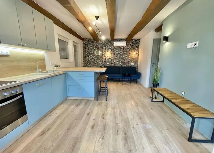 Isteni 2 Akar 6-10 Fo זמראדי