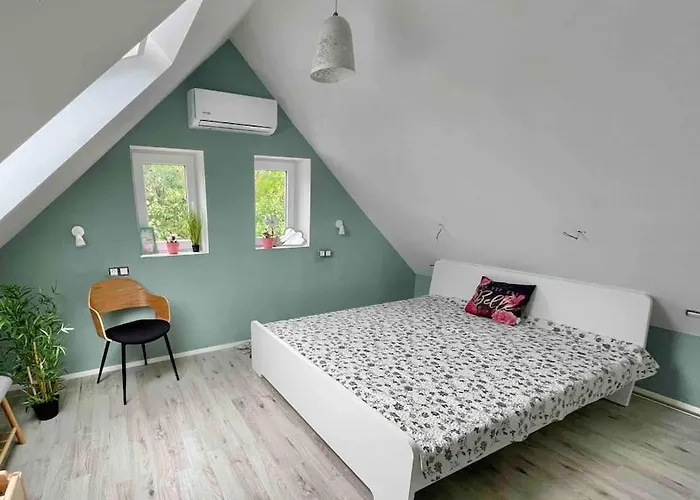 Isteni 2 Akar 6-10 Fo דירה *